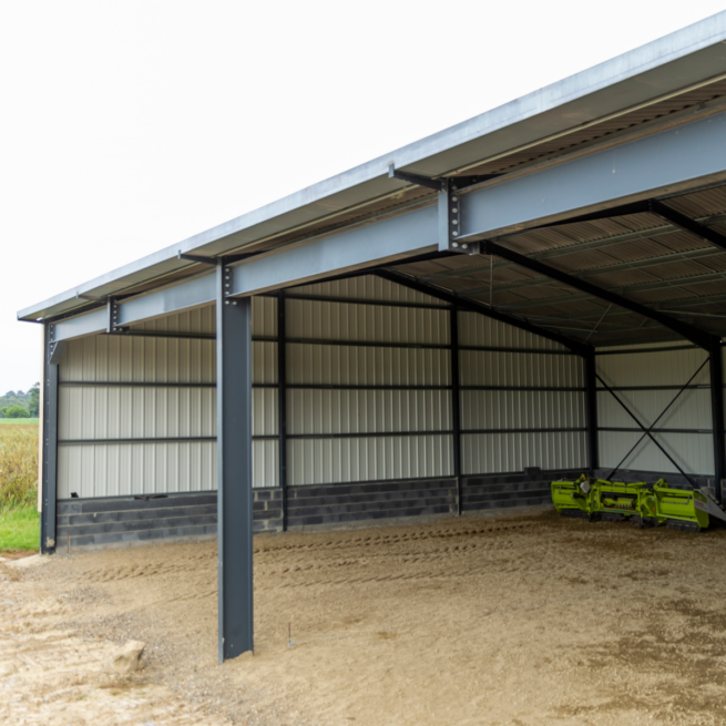 BÂTIMENT AGRICOLE DE STOCKAGE – RIBARROUY intérieur