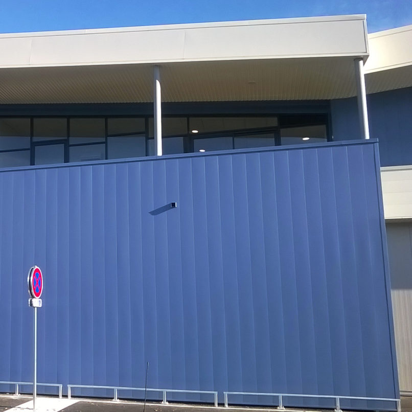 Bardage lames verticales - GROUPE LE SAINT