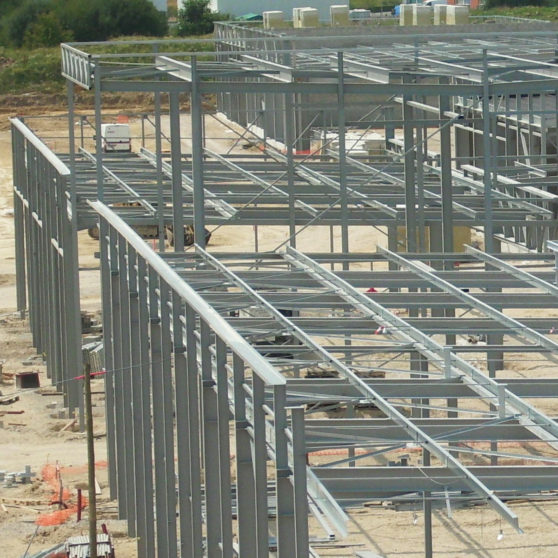 E. LECLERC ROMORANTIN charpente métallique