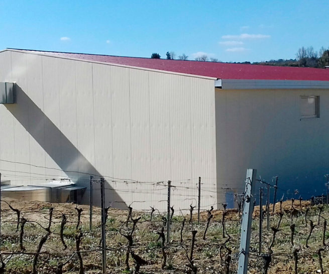 BÂTIMENT VINICOLE – LA DIGNE-D’AVAL bardage