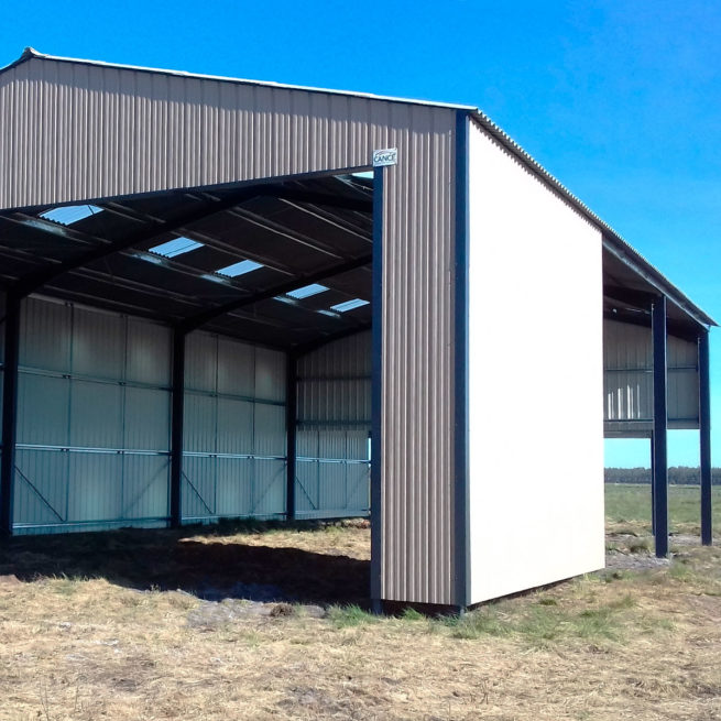 BÂTIMENT DE STOCKAGE AGRICOLE – MÉZOS couverture et bardage
