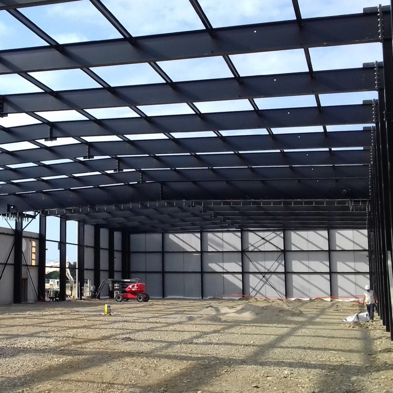 SALLE ÉVÉNEMENTIELLE HORIZON PYRÉNÉES – MURET charpente intérieur