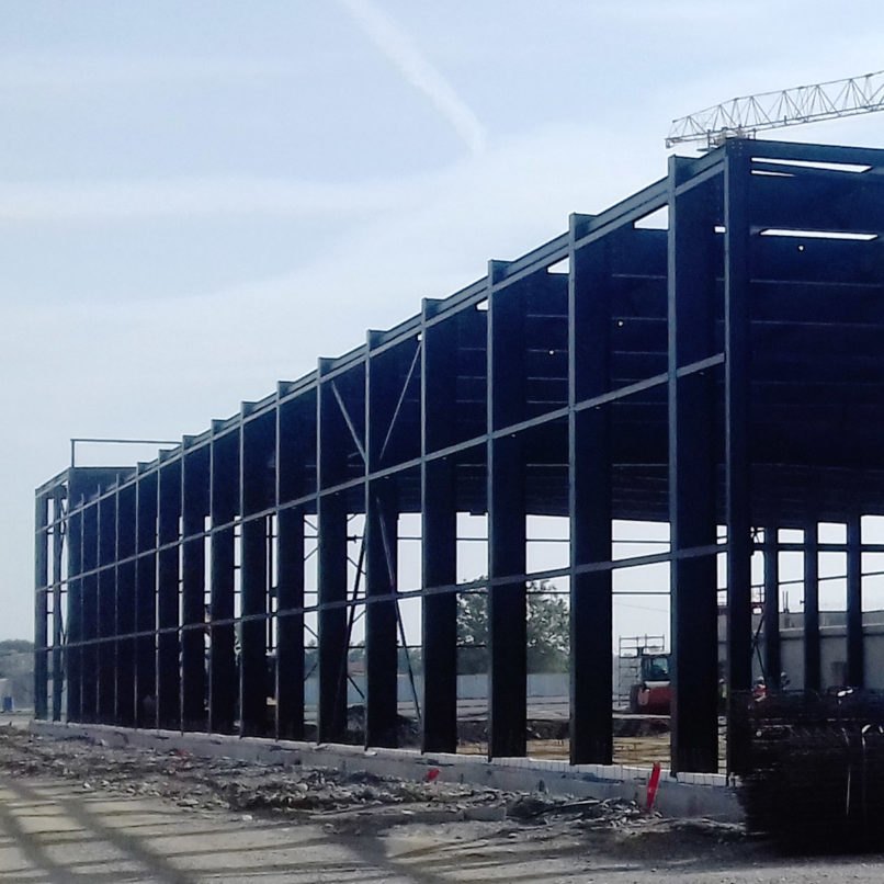 SALLE ÉVÉNEMENTIELLE HORIZON PYRÉNÉES – MURET charpente extérieur