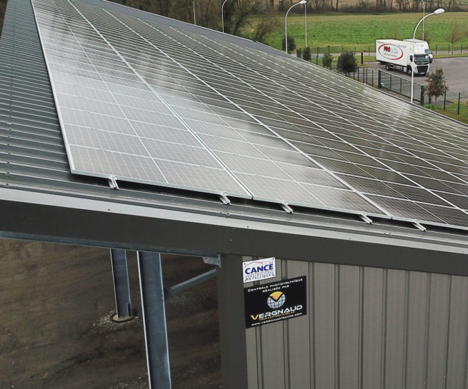 Pignon hangar photovoltaïque Vergnaud France / Orthez (64)