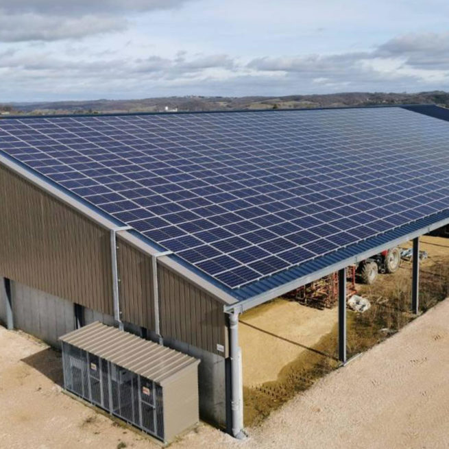 Pignon bâtiment photovoltaïque Vergnaud France / Esclassan-Labastide (32)