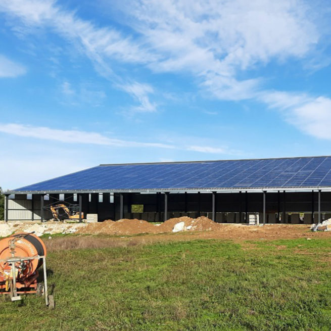 Hangar agricole photovoltaïque Irisolaris / Gensac (82) - CANCÉ