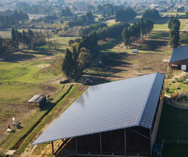 Manège équestre photovoltaïque - Provence Éco Énergie / Mollégès (13)