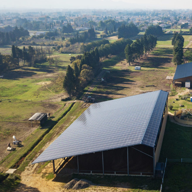 Manège équestre photovoltaïque - Provence Éco Énergie / Mollégès (13)