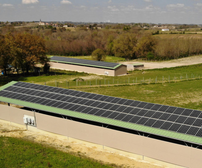 Bâtiment photovoltaïque agricole Soltea / Maylis (40)