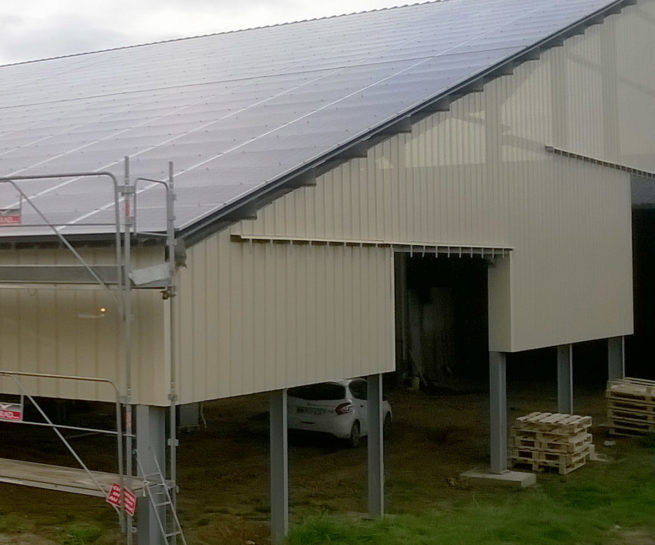 Hangar agricole photovoltaïque Irisolaris / Gensac (82) - CANCÉ