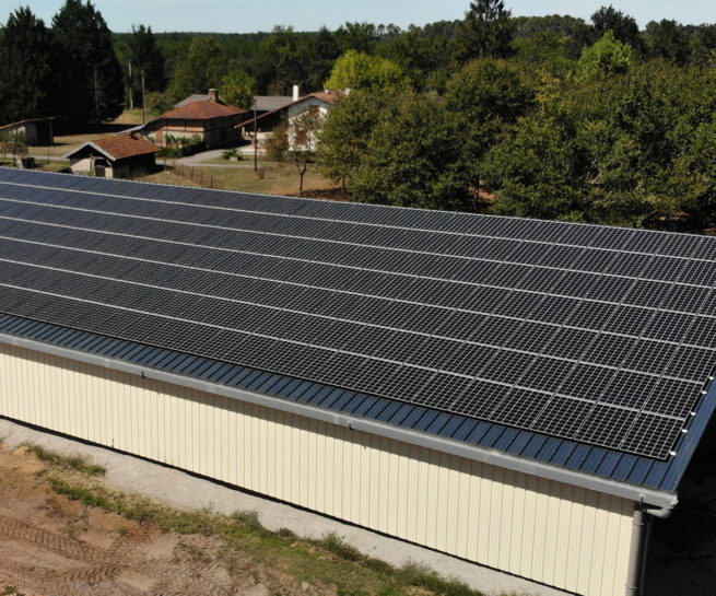 Bâtiment photovoltaïque agricole Soltea / Saint-Julien-en-Born (40)