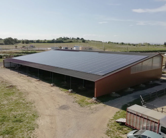Bâtiment équestre photovoltaïque Générale du solaire / Villeneuve-de-la-Raho (66)