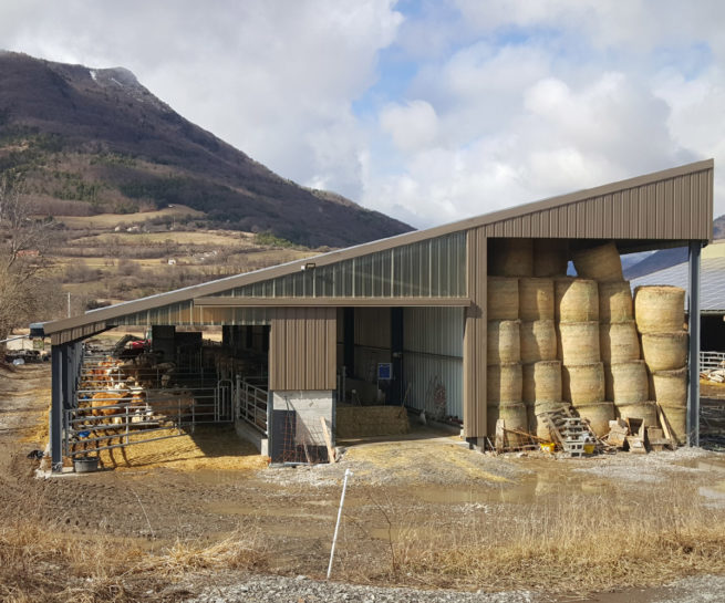 Bâtiment agricole photovoltaïque Générale du solaire / Manteyer (05)