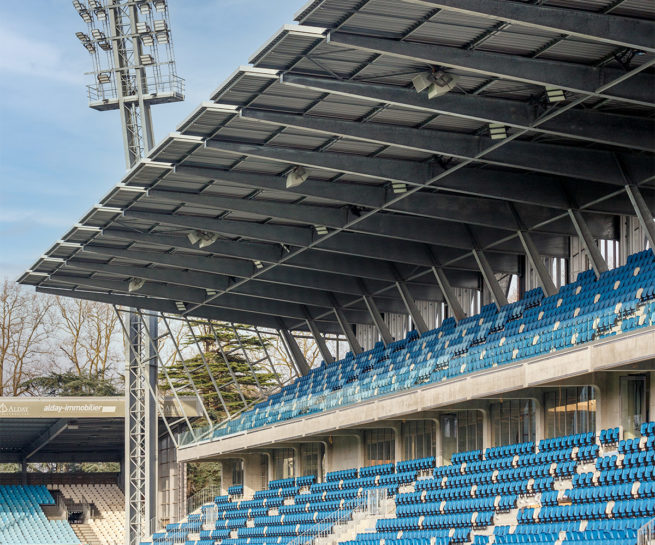 MÂTS ET CHARPENTE TRIBUNE KÉOLIS (EST) DU STADE JEAN DAUGER – BAYONNE